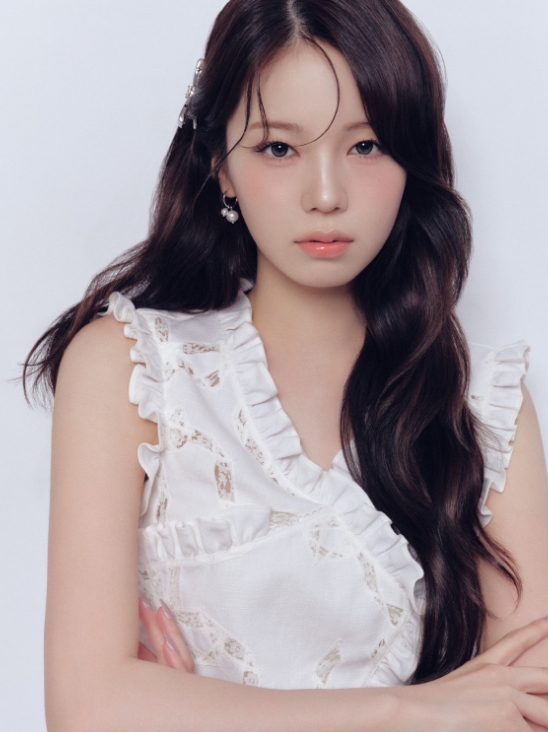 NiziUを形づくる特別なディテール - NYLON JAPAN